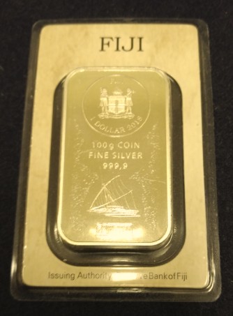 Silver bar 100 gramov 999,9/1000 Ag Argor-Heraeus - FIJI - zatavené ako kartčka s certifikátom !!! veľmi jemnučko prasknutý obal (na zadnej strane) inak tehlička v 100% stave